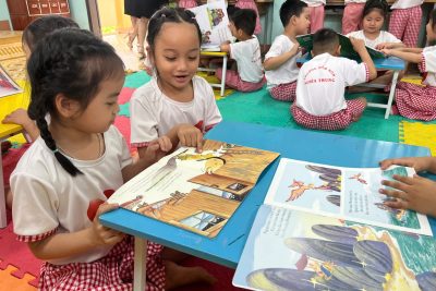 HOẠT ĐỘNG TRẢI NGHIỆM CỦA CÁC BÉ 5-6 TUỔI THAM QUAN TRƯỜNG TIỂU HỌC