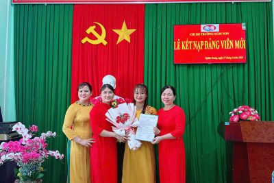 LỄ KẾT NẠP ĐẢNG VIÊN MỚI