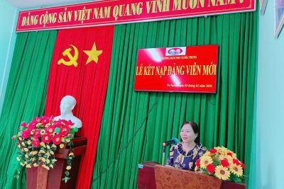 LỄ KẾT NẠP ĐẢNG VIÊN MỚI CHI BỘ TRƯỜNG MẦM NON NGHĨA TRUNG